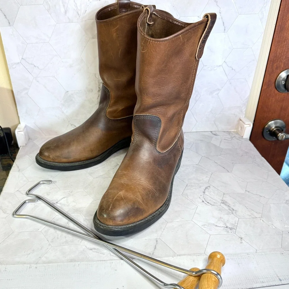 Red Wing Pecos Mens Boots Brown 1114 Sz 11 B Pull On Vibram Soles Boot Hooks EUC
